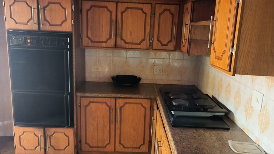 To Let 3 Bedroom Property for Rent in Jouberton North West
